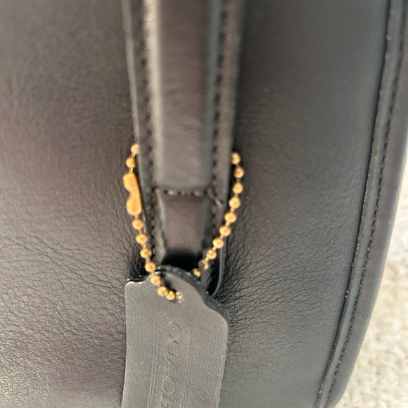 Vintage Coach Belmont Black Leather Bag with gold hardware - Picture 10 of 15